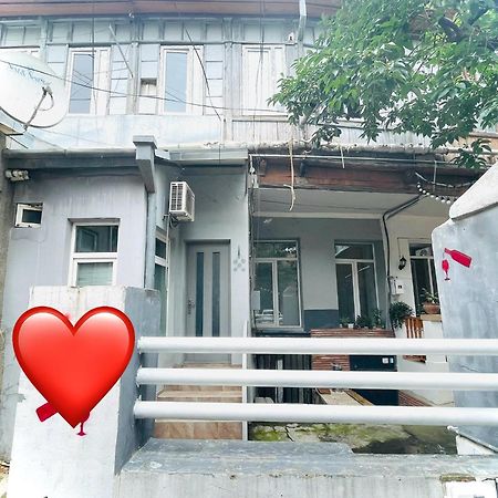 Nutsa'S Apartment In Old Tbilisi Exterior foto